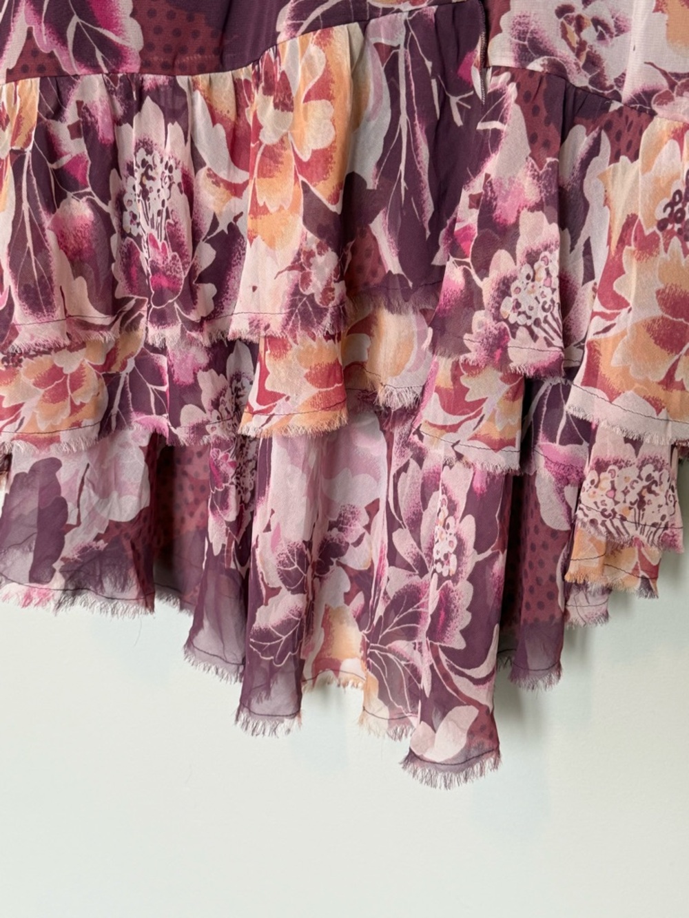 Free People Floral Lace Boho Midi Dress Size 6 Purple Pink Tiered Ruffle V Neck - Picture 3 of 12